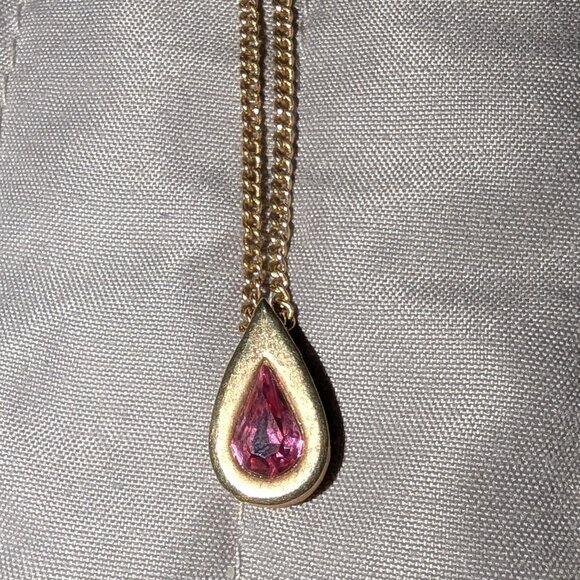 Avon Jewelry - Axon Gold Tone Chain Necklace w/ Pink Teardrop Crystal Pendant 5723